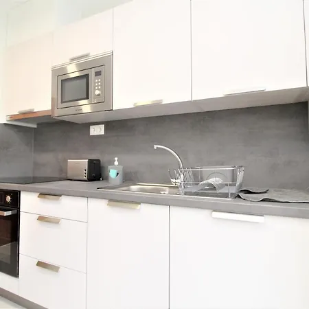Grey In City Center With Sea View Apartment Funchal (Madeira)