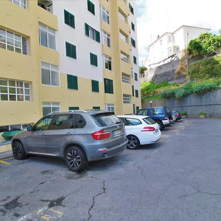 Grey In City Center With Sea View Apartment Funchal (Madeira)